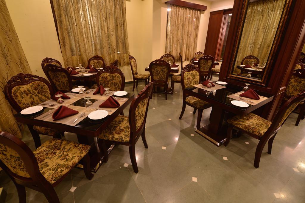 Seasons Hotel & Spa Madgaon Luaran gambar