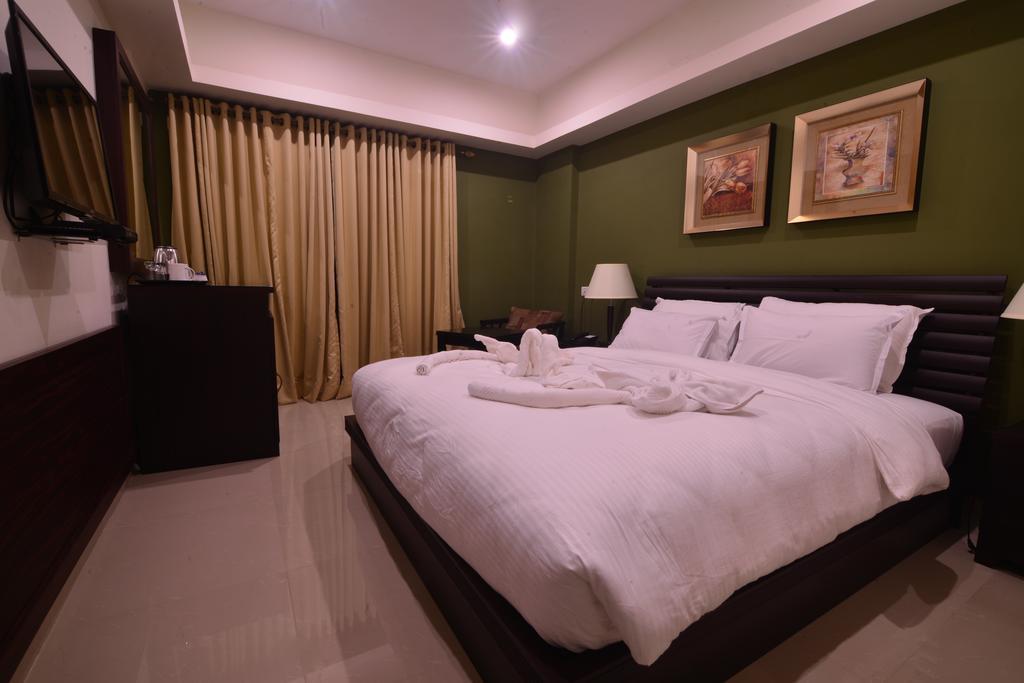 Seasons Hotel & Spa Madgaon Bilik gambar